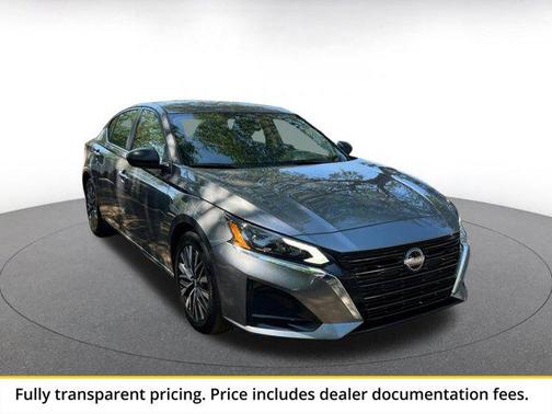 Gun Metallic 2025 Nissan Altima SV FWD