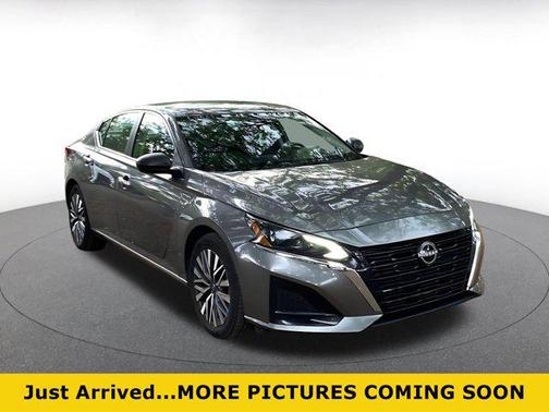 Gun Metallic 2025 Nissan Altima SV FWD