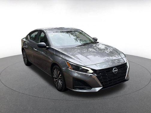 Gun Metallic 2025 Nissan Altima SV FWD