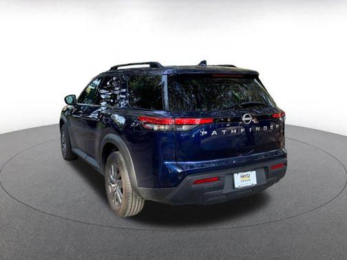 2025 Nissan Pathfinder SV FWD