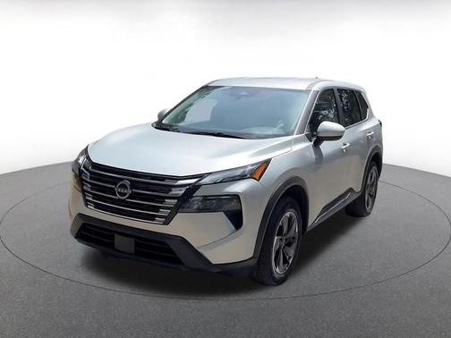 Brilliant Silver Metallic 2025 Nissan Rogue SV