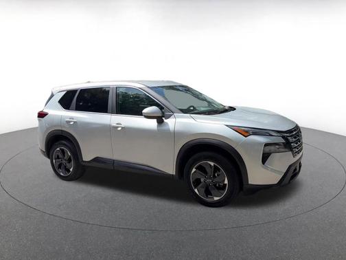 Brilliant Silver Metallic 2025 Nissan Rogue SV
