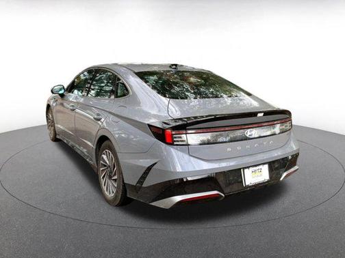 2025 Hyundai SONATA Hybrid SE