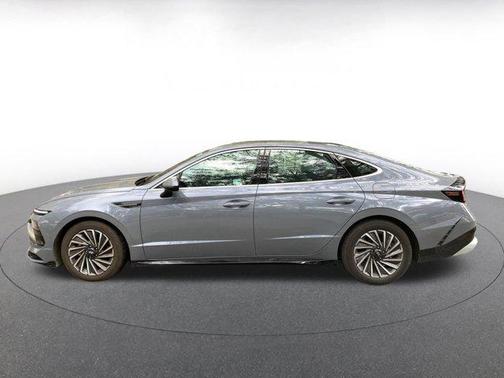 2025 Hyundai SONATA Hybrid SE