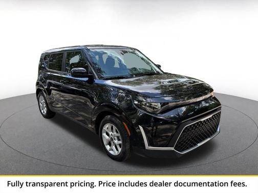 Fusion Black 2025 Kia Soul LX