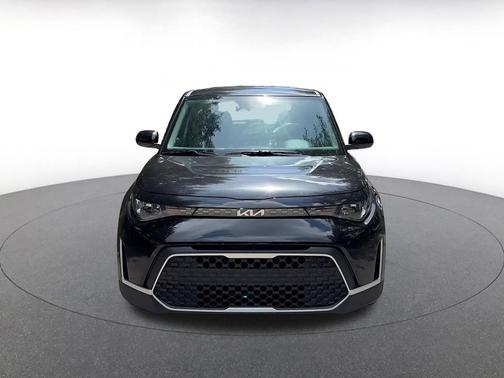 Fusion Black 2025 Kia Soul LX