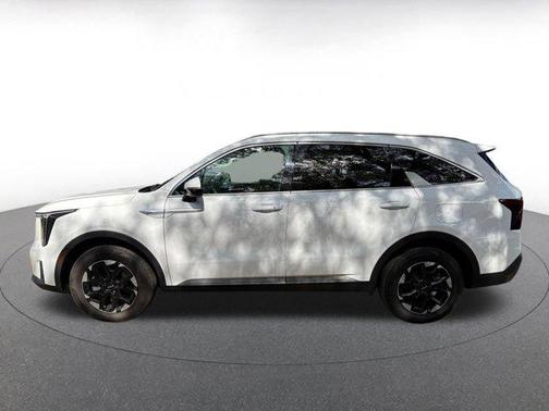 Glacial White Pearl 2024 Kia Sorento S