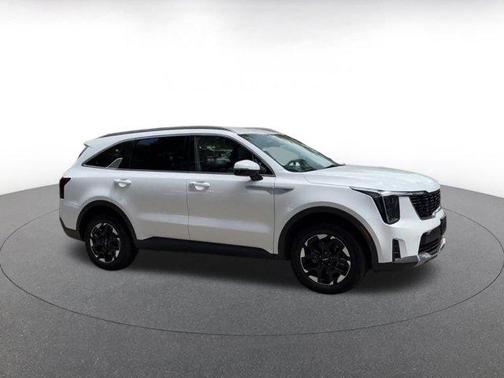 Glacial White Pearl 2024 Kia Sorento S