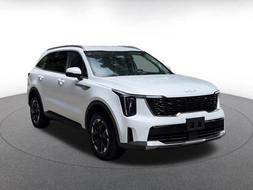 Glacial White Pearl 2024 Kia Sorento S