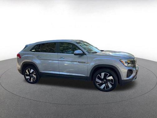 2025 Volkswagen Atlas Cross Sport 2.0T SE w/Technology 4MOTION