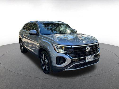 2025 Volkswagen Atlas Cross Sport 2.0T SE w/Technology 4MOTION