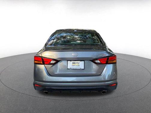 2025 Nissan Altima SR FWD