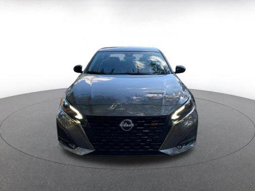 2025 Nissan Altima SR FWD