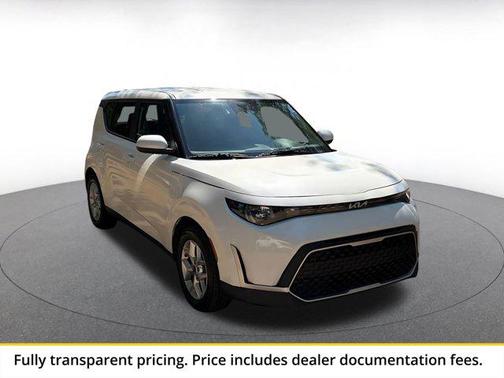 Snow White Pearl 2025 Kia Soul LX