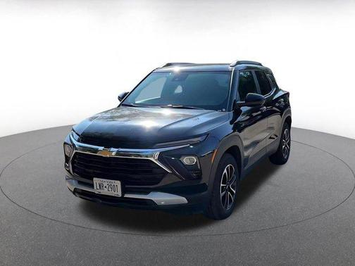 Mosaic Black Metallic 2025 Chevrolet Trailblazer LT