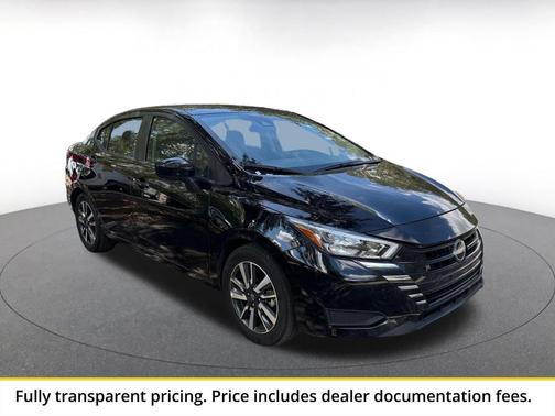 Super Black 2025 Nissan Versa 1.6 SV