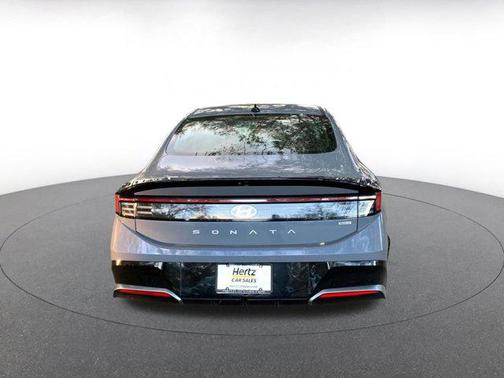 2025 Hyundai SONATA Hybrid SE