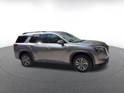 Gun Metallic 2025 Nissan Pathfinder SV FWD
