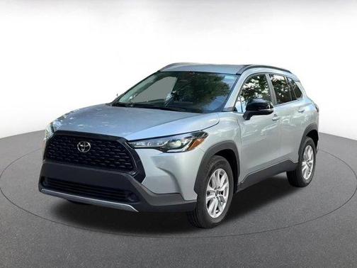 2025 Toyota Corolla Cross LE