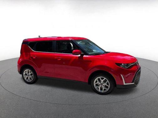 Inferno Red 2025 Kia Soul LX