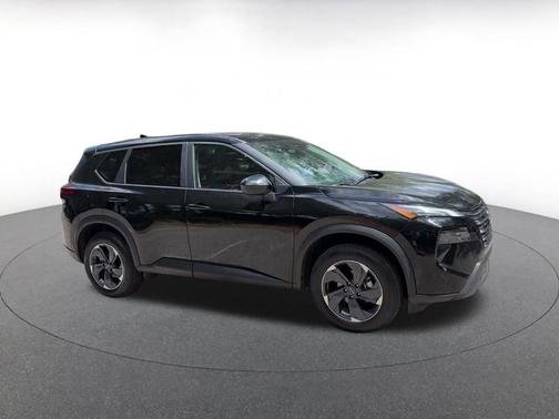 Super Black 2025 Nissan Rogue SV
