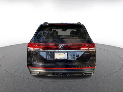 2025 Volkswagen Atlas 2.0T SE w/Technology 4MOTION