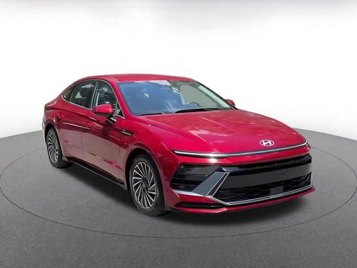 Ultimate red 2025 Hyundai SONATA Hybrid SE