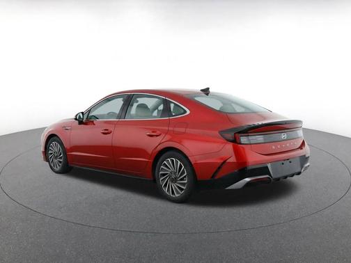 Ultimate red 2025 Hyundai SONATA Hybrid SE