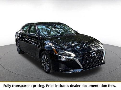 Super Black 2025 Nissan Altima SV FWD