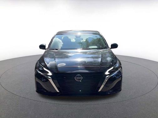 Super Black 2025 Nissan Altima SV FWD
