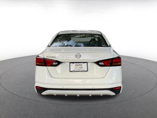 2025 Nissan Altima SV FWD