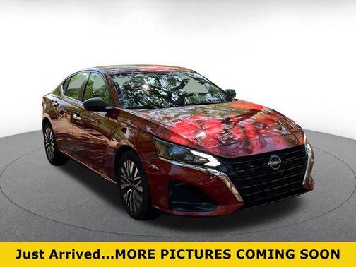 2025 Nissan Altima SV FWD