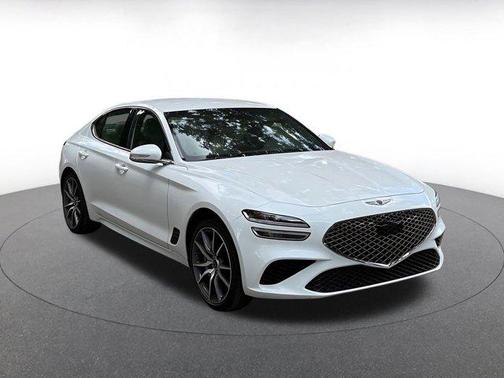 Uyuni White 2025 Genesis G70 2.5T AWD