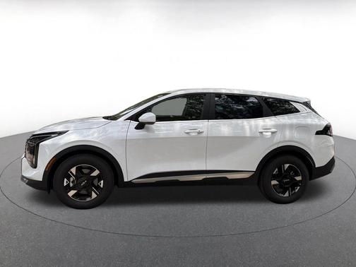 Glacial White Pearl 2026 Kia Sportage LX