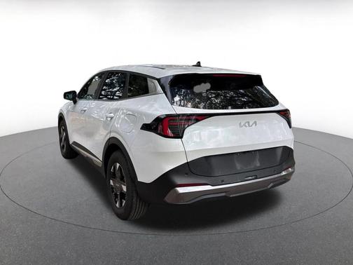 Glacial White Pearl 2026 Kia Sportage LX