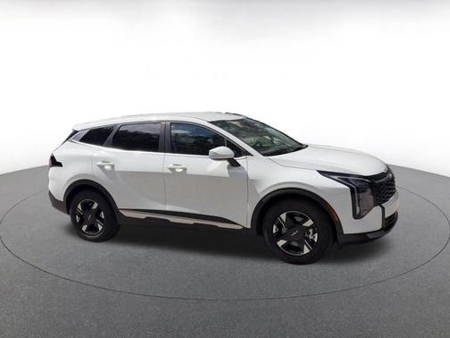 Glacial White Pearl 2026 Kia Sportage LX