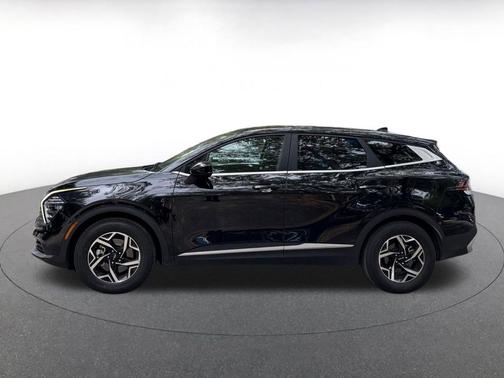 Ebony Black 2025 Kia Sportage LX