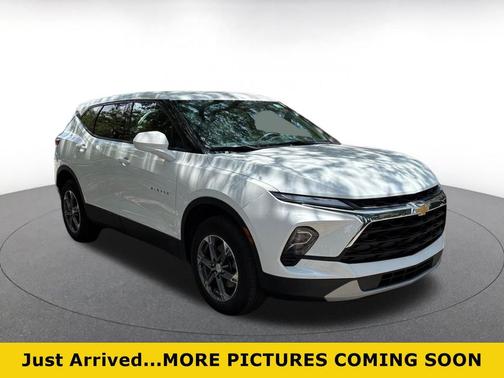 Summit White 2025 Chevrolet Blazer 2LT