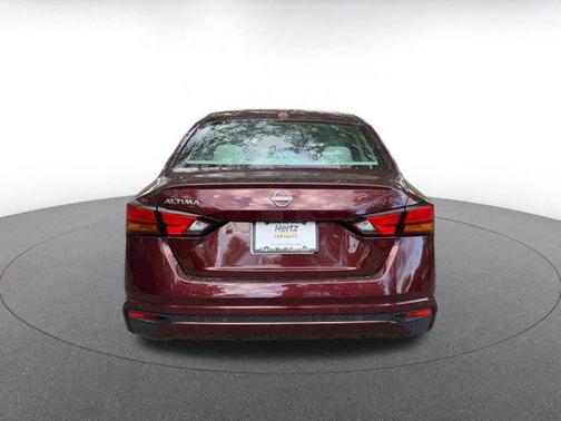 2025 Nissan Altima SV FWD