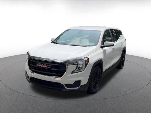 Summit White 2024 GMC Terrain SLE