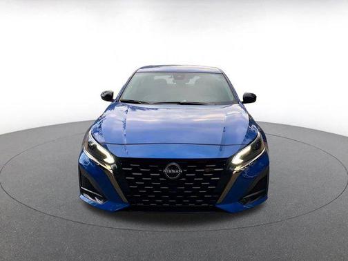 2025 Nissan Altima SR FWD