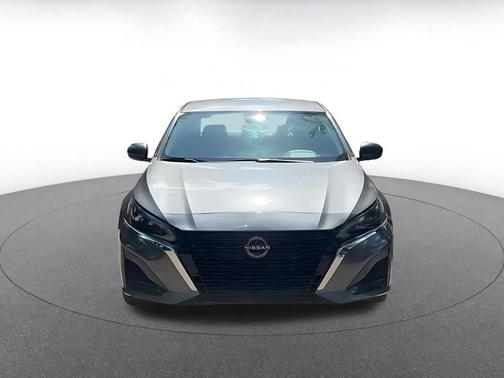 Gun Metallic 2025 Nissan Altima SV FWD