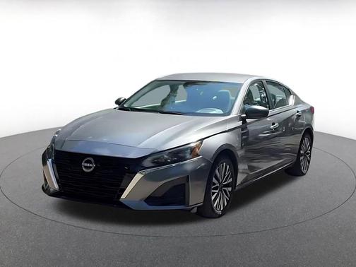 Gun Metallic 2025 Nissan Altima SV FWD