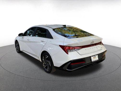 2025 Hyundai ELANTRA HEV Limited