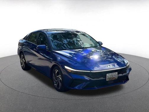 2025 Hyundai ELANTRA SEL