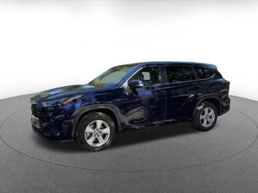 2025 Toyota Highlander LE