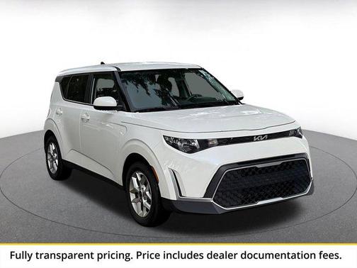 Snow White Pearl 2025 Kia Soul LX