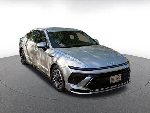2025 Hyundai SONATA Hybrid SE