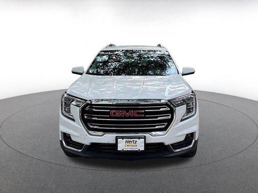 Summit White 2024 GMC Terrain SLT