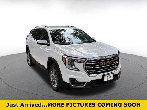 Summit White 2024 GMC Terrain SLT